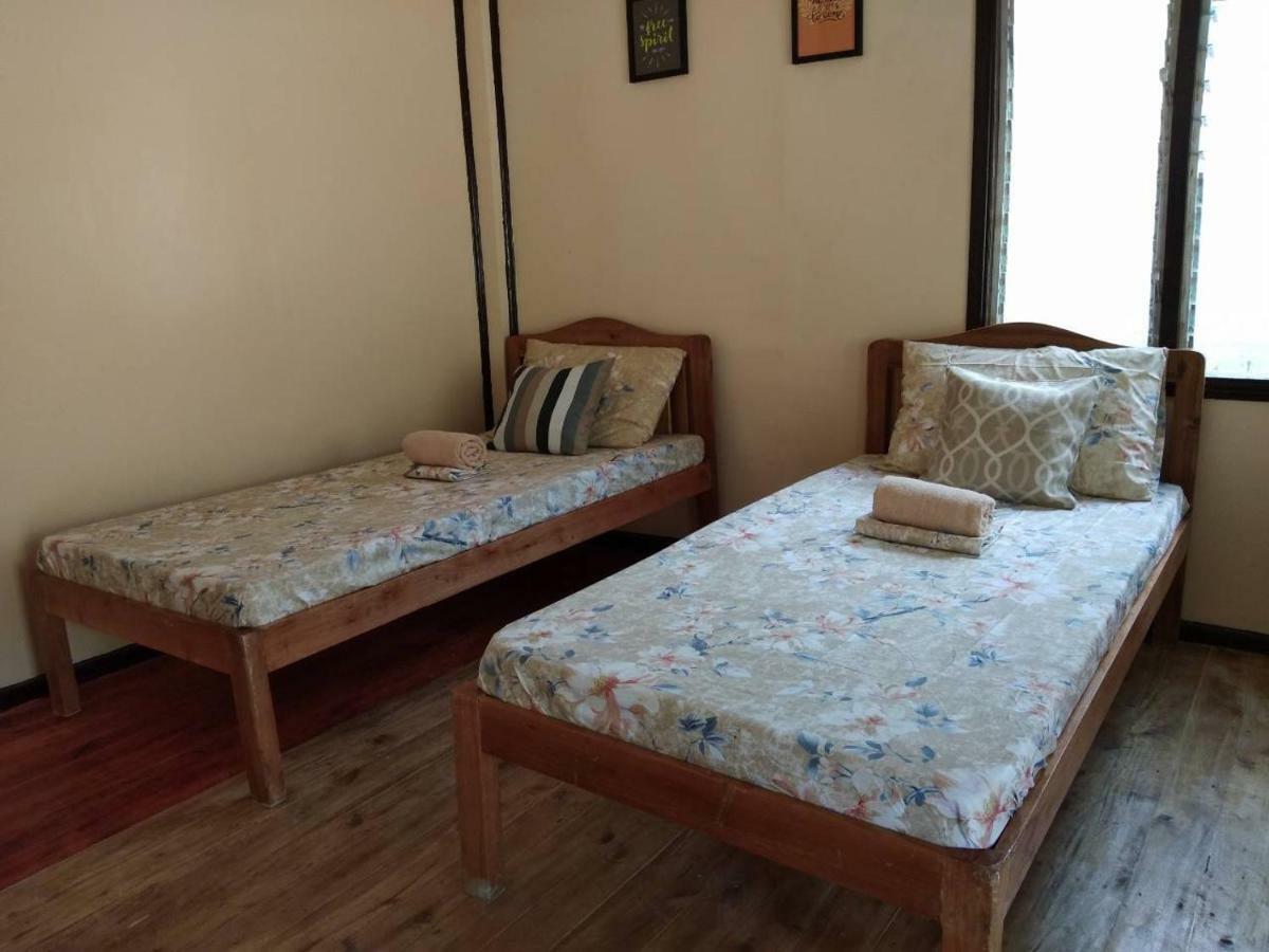 Nelmann'S Nipa Huts Hotel San Vicente  Ngoại thất bức ảnh