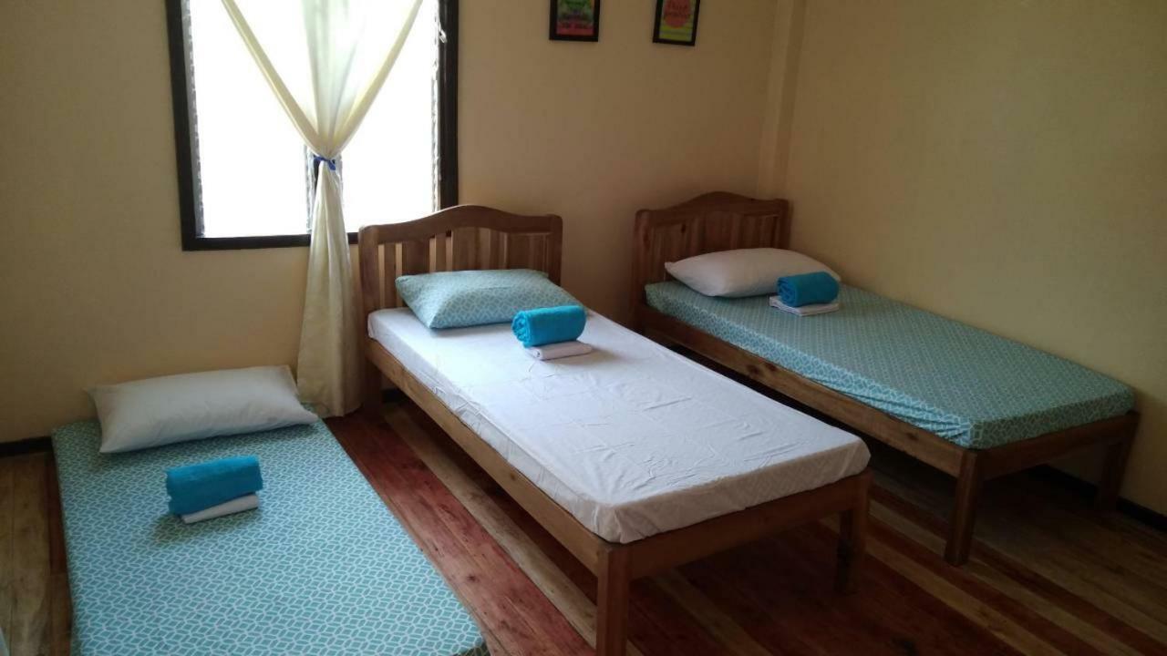 Nelmann'S Nipa Huts Hotel San Vicente  Ngoại thất bức ảnh